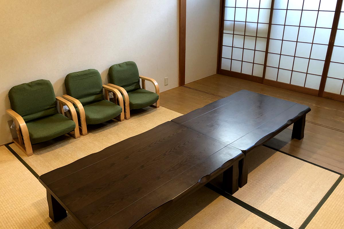 堺市立斎場の控室